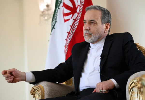 محادثات أوروبية مع وزير الخارجية الإيراني بشان النووي