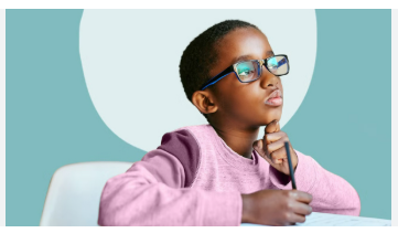 جيل الأجهزة الذكية .. مشاكل في النظر ونظارات طبية تلازم وجوه الأطفال