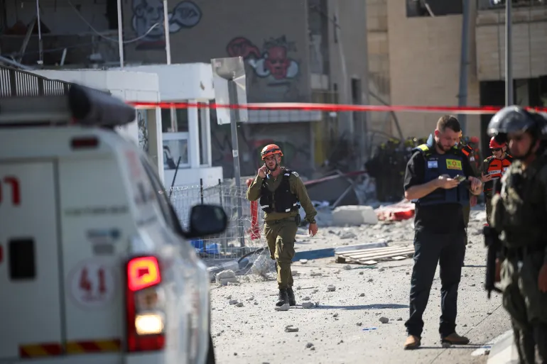 رئيس بلدية حيفا: استهداف نقطتين إستراتيجيتين بالمدينة