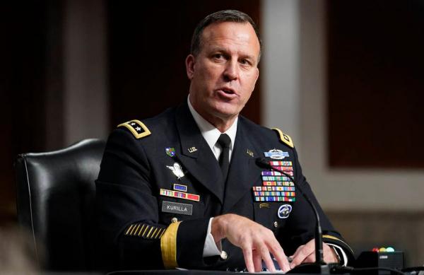 يدفع ترامب لضرب إيران .. من هو الجنرال الغوريلا؟