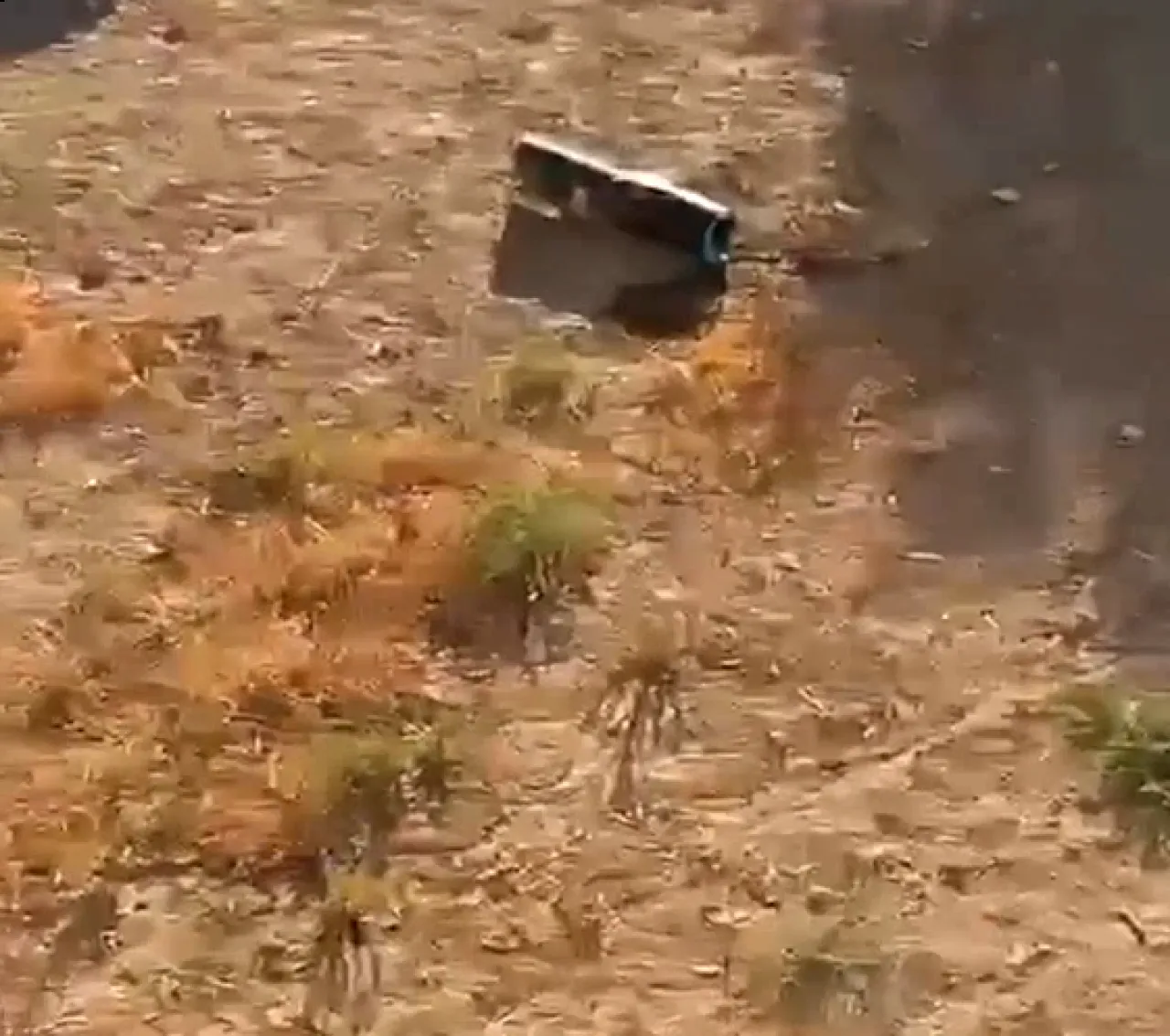 سقوط شظايا مقذوف ناري على سطح أحد المنازل في الكرك