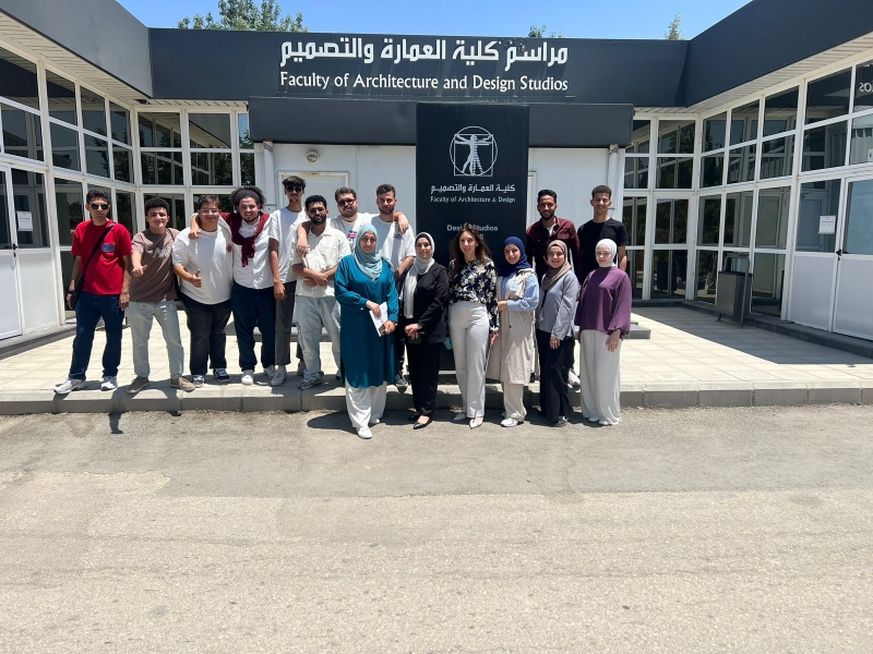 جامعة الزرقاء تشارك في تحكيم مشاريع هندسة العمارة بجامعة الشرق الأوسط