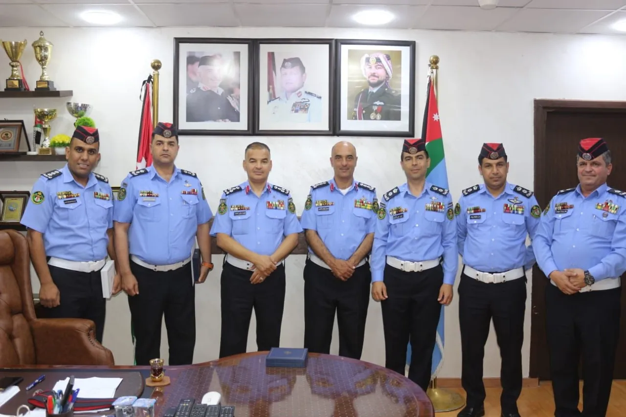 بالأسماء... أوسمة ملكية لضباط في الأمن العام