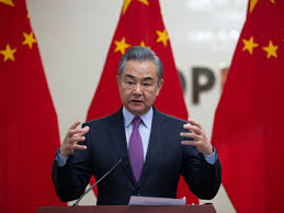 وزير الخارجية الصيني: الهجمات الأميركية على المنشآت النووية الإيرانية سابقة سيئة