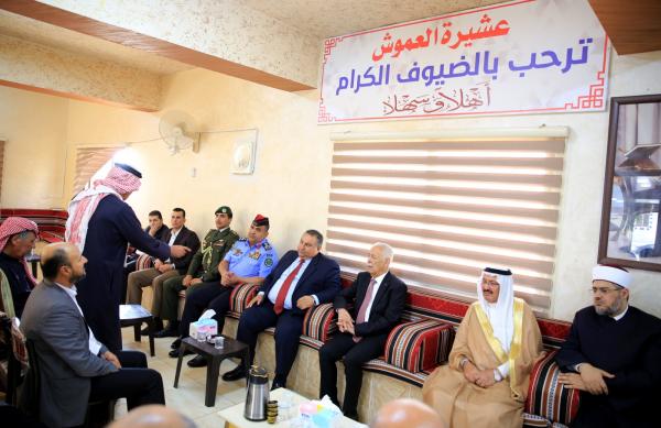 مندوبا عن الملك وولي العهد .. العيسوي عشيرتي الحسبان والعبادلة