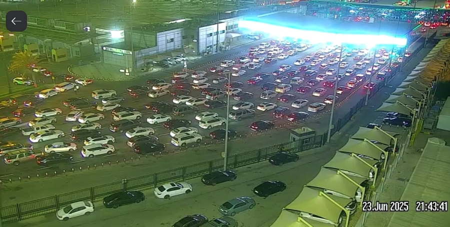 جسر الملك فهد يشهد ازدحاماً غير مسبوق بعد إطلاق صافرات الإنذار وتصاعد التوترات في الخليج