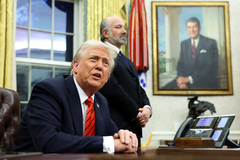 ترامب: ستعود الطائرات الإسرائيلية بعد أن تؤدي تحية ودية لإيران