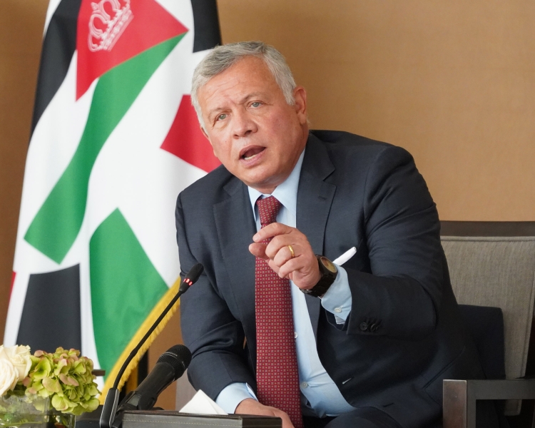 الملك يؤكد أهمية الحفاظ على خفض التصعيد وضرورة وقف الحرب على غزة