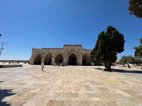 إعادة فتح أبواب المسجد الأقصى بعد إغلاقٍ استمر 12 يومًا