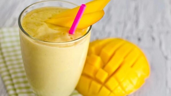 ألذ مشروب بارد..طريقة عمل عصير المانجو بالزبادي