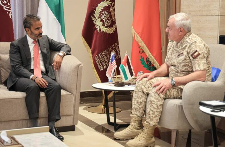 اللواء الركن الحنيطي يستقبل القائم بأعمال السفير الأمريكي في عمّان