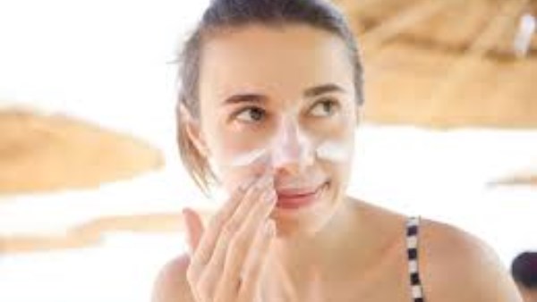 طرق لحماية بشرتك من أشعة الشمس في الصيف