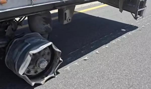 الأشغال: ضبط سائق تسبب بإتلاف 15 كلم من الطريق الصحراوي