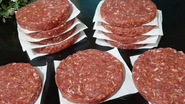 طريقة عمل برجر اقتصادي يكفي أسرة كاملة