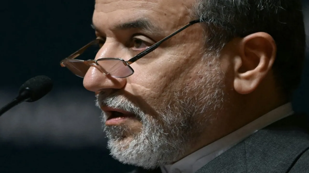 وزير الخارجية الإيراني ينفي عقد أي لقاء مع واشنطن الأسبوع المقبل