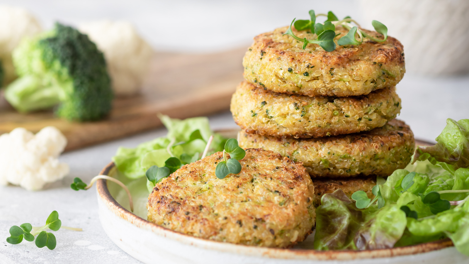 برغر نباتي بالبروكلي والزهرة.. بديل شهي للبرغر التقليدي