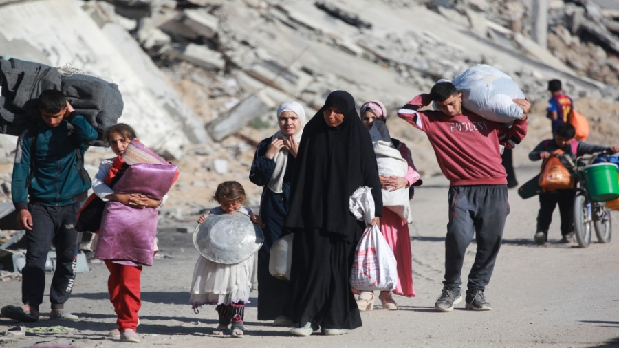 الاحتلال يجبر الفلسطينيين على النزوح قسرا من مناطق في مدينة غزة وجباليا
