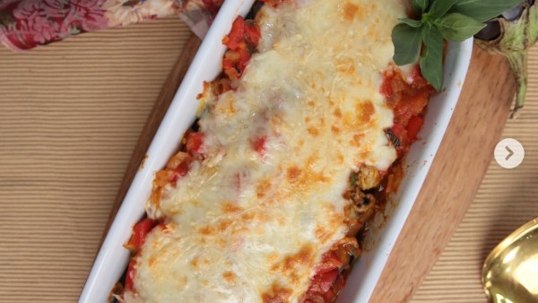 طريقة عمل صينية الباذنجان بالجبن.. بمذاق لا يقاوم