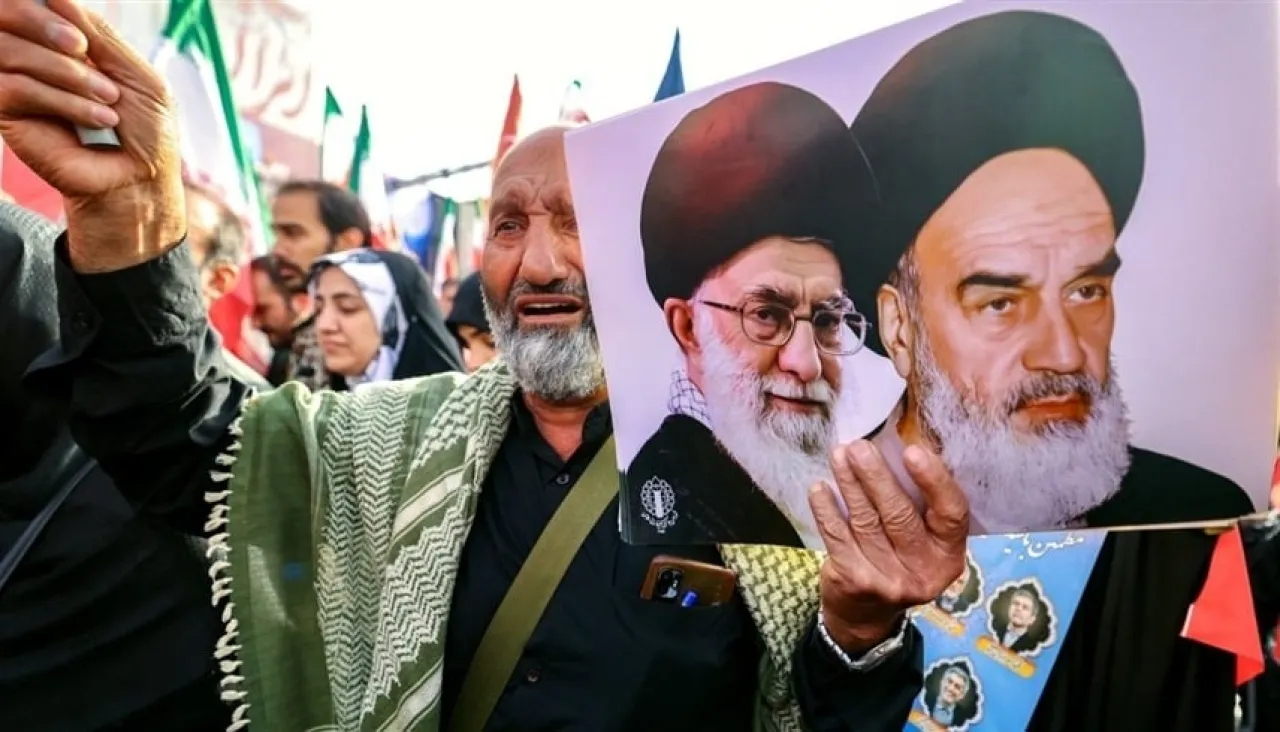 الحرس الثوري الإيراني يتوعد بالردّ على تهديد المرجعيات الدينية