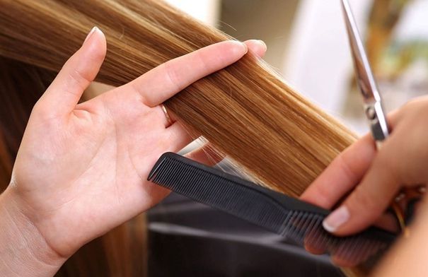 أطراف شعركِ تتكسر؟ إليكِ دليل الإنقاذ من التقصف