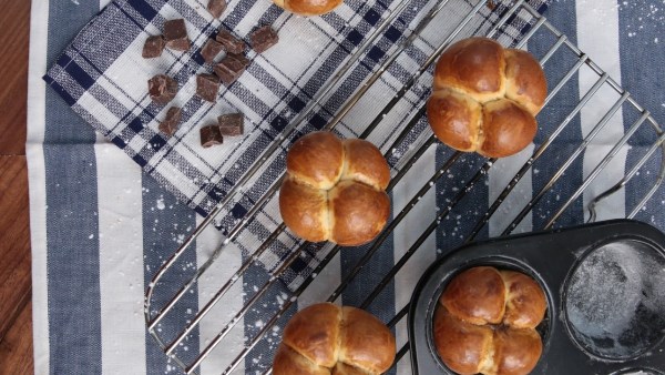 طريقة عمل فطائر بالشوكولاتة .. سهلة ولذيذة