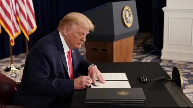 إعلام أميركي: ترامب يوقع اليوم أمرا تنفيذيا لتخفيف العقوبات عن سوريا