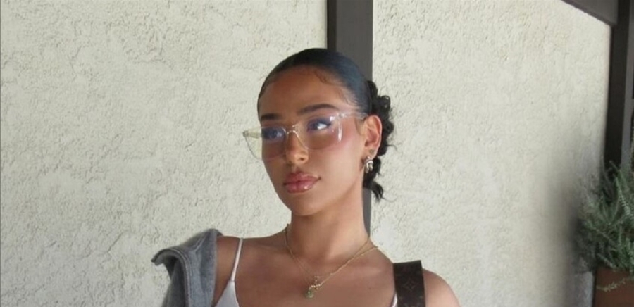 صديقة بيلينغهام تكسر صمتها وترد على شائعات الانفصال