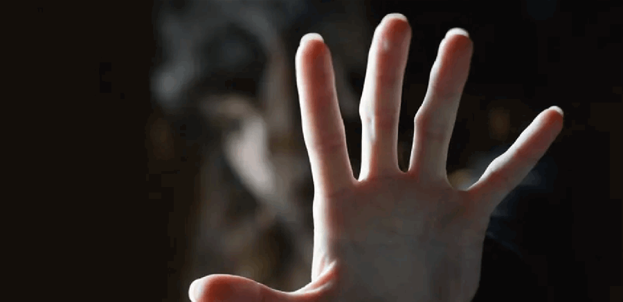 الحكم على رجل تسعينيّ بالمؤبد... اغتصب سبعينية وقتلها قبل 60 عاماً