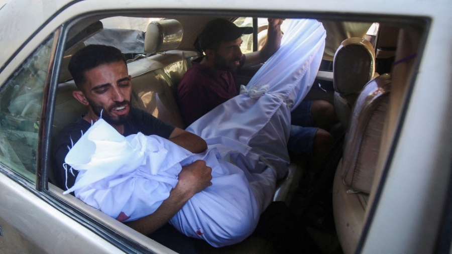 ارتفاع حصيلة الشهداء في غزة إلى 56#44;647