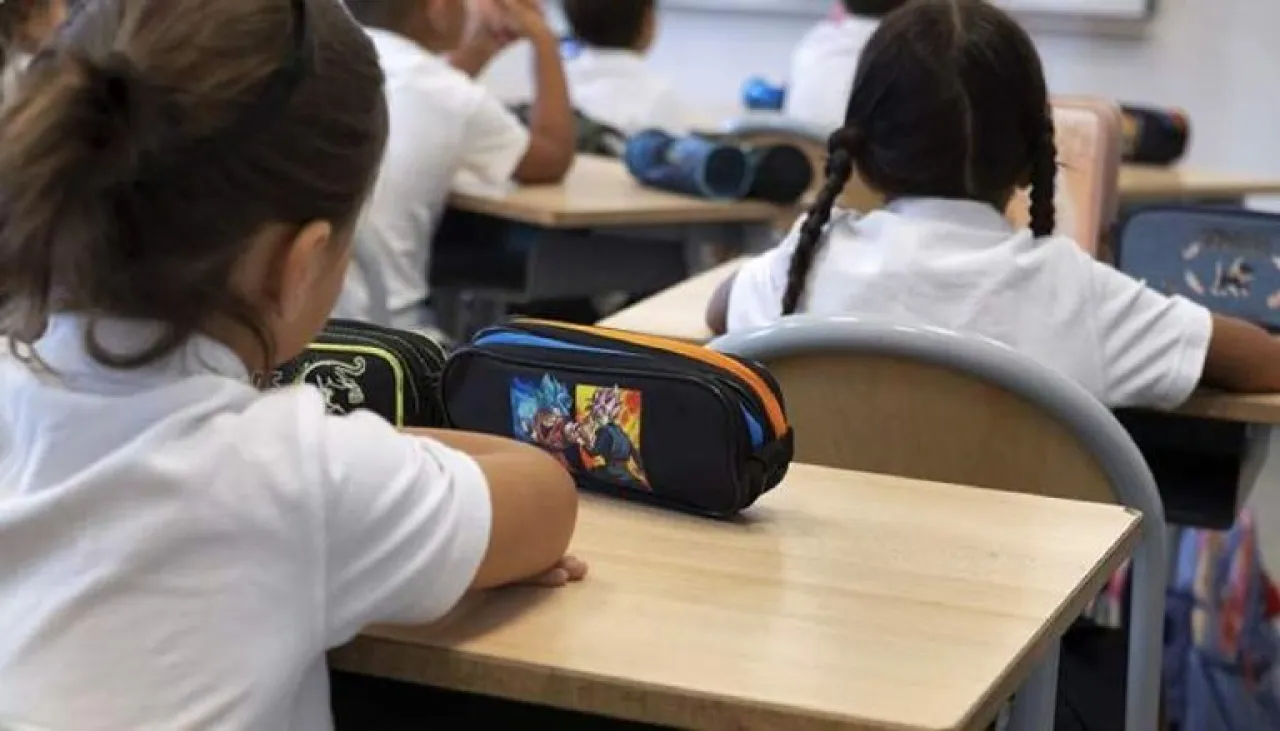 حرارة غير مسبوقة (تخنق) مدارس فرنسا