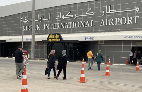 سقوط مقذوف يتسبب بحريق قرب إحدى بوابات مطار كركوك