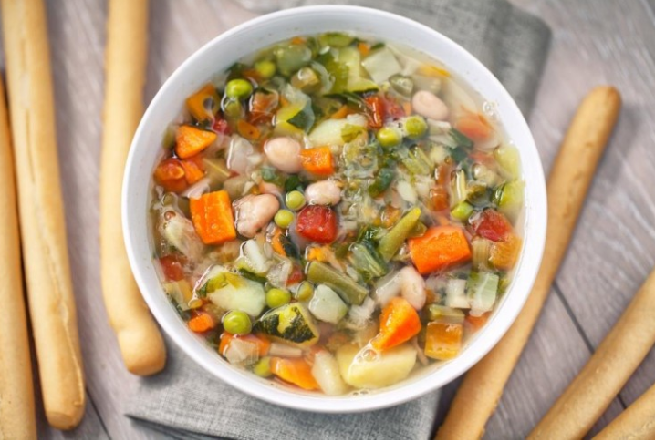 شوربة خضار بالزبدة .. وصفة بسيطة ومغذية!