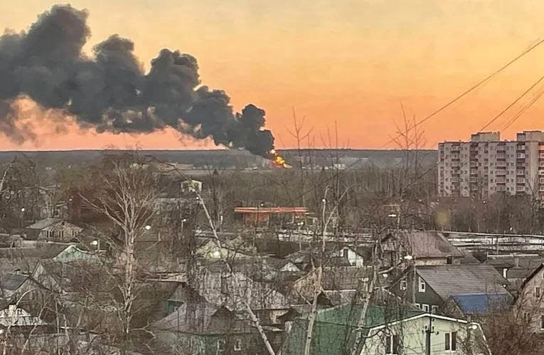 روسيا: قتلى وجرحى بهجوم طائرات مسيرة غرب البلاد