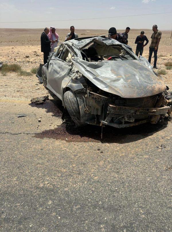 بالصور...إصابتان بتصادم مركبتين في معان