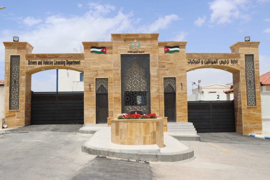 إدارة الترخيص تفتتح محطة ترخيص أتوستراد الزرقاء وتحوّل محطة ترخيص بني كنانة إلى مسائية
