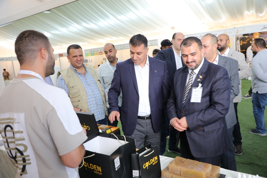 وزير الزراعة: قروض بدون فائدة للنحالين لدعم القطاع