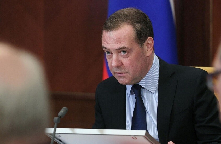 مدفيديف: روسيا تفختر بأبطالها وحب الوطن هو أهم صفة