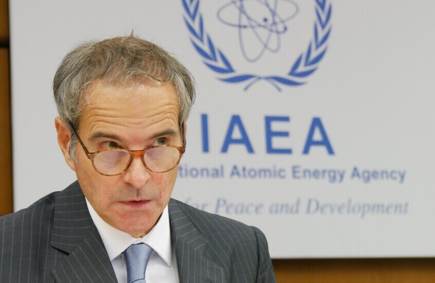 مسؤول إيراني: غروسي خان الأمانة ولن نسمح بأن تطأ قدماه إيران أبدا