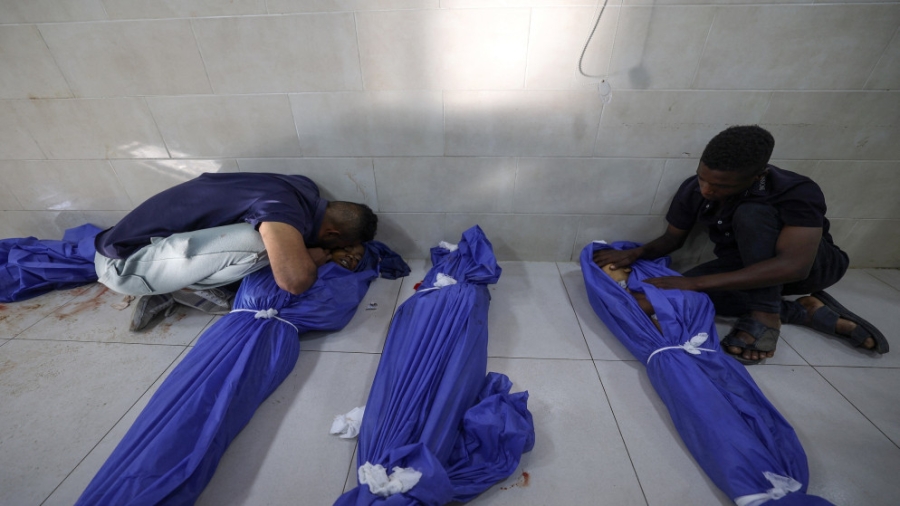 استشهاد 4 أطفال أشقاء في قصف الاحتلال خيمة للنازحين غربي خان يونس