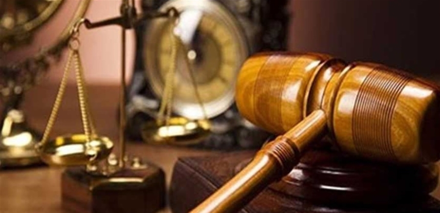 انتهز فرصة وجودها وحدها… فخنقها وسرق مصوغاتها الذهبية