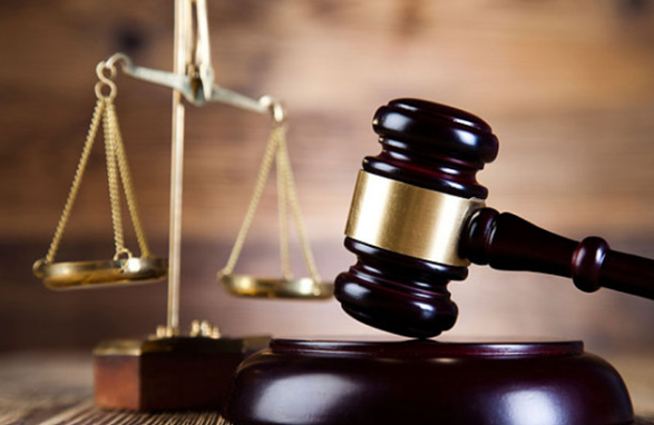 إثر خلافات شخصية بينهم...الإعدام شنقًا حتى الموت بحق عشريني قتل شقيقته طعنًا بدافع الانتقام