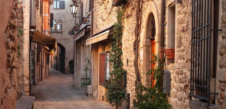 سان مارينو.. جمهورية خفية لا يعرفها معظم الإيطاليين! هل سمعت عنها؟