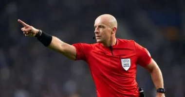 فيفا يحدد حكام مباريات نصف نهائي كأس العالم للأندية