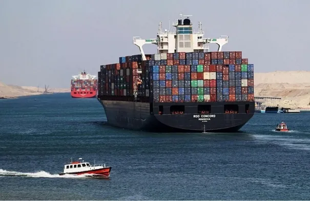 قناة السويس تلغي تخفيضات رسوم سفن القمح إلى ميناء العقبة