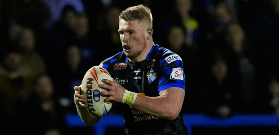 الإيقاف يحرم توم هولرويد من مواجهة سانت هيلينز