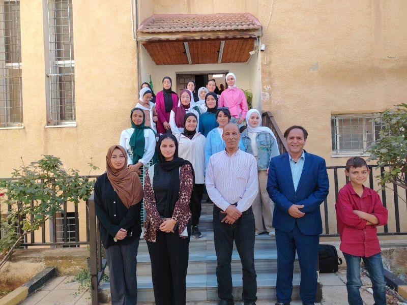 حوارية توعوية في السلط حول الميثاق الرقمي والتفكير النقدي