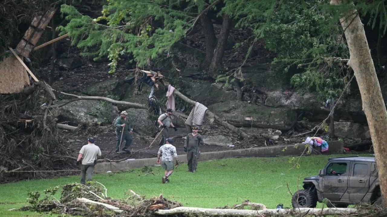 حصيلة فيضانات تكساس تتجاوز 90 قتيلا بينهم 27 في منطقة التخييم