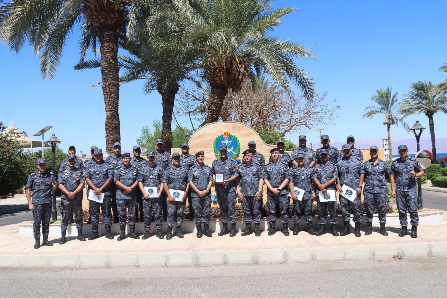 تخريج دورة معادلة الأوزان في مركز التدريب البحري