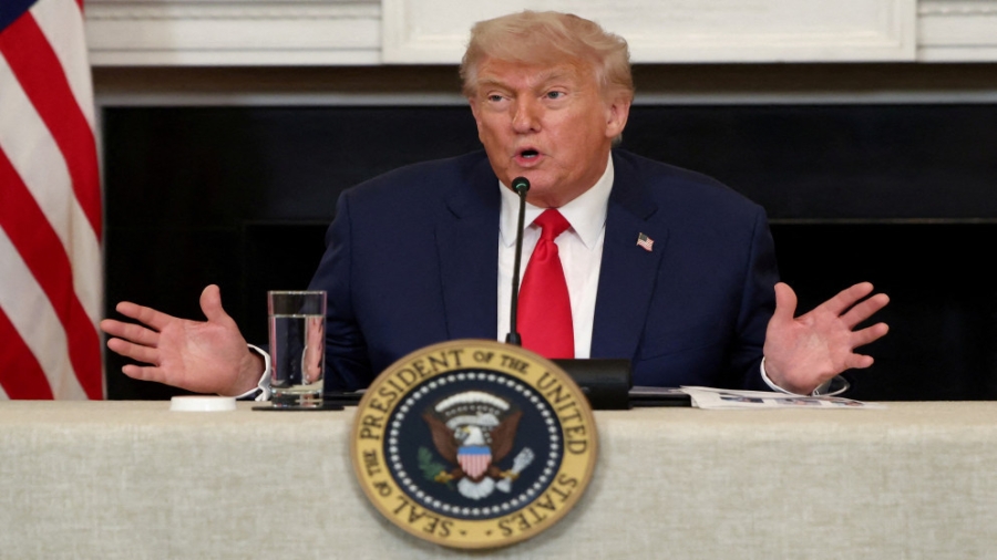 ترامب: سعر الفائدة الأميركي أعلى مما ينبغي بنحو 3 على الأقل