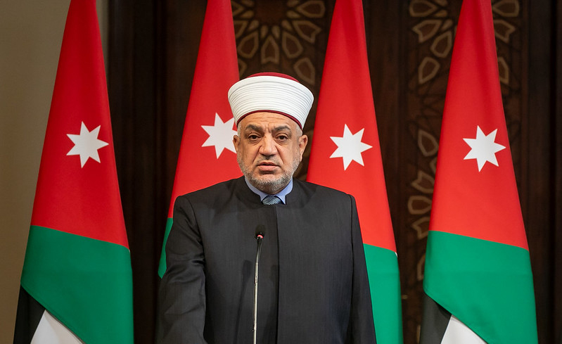 وزير الأوقاف يفتتح مسجد عادل الخوري في بلدة جحفية بإربد